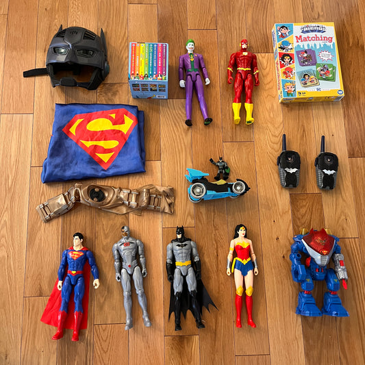 Batman, Superman & DC Friends Crate